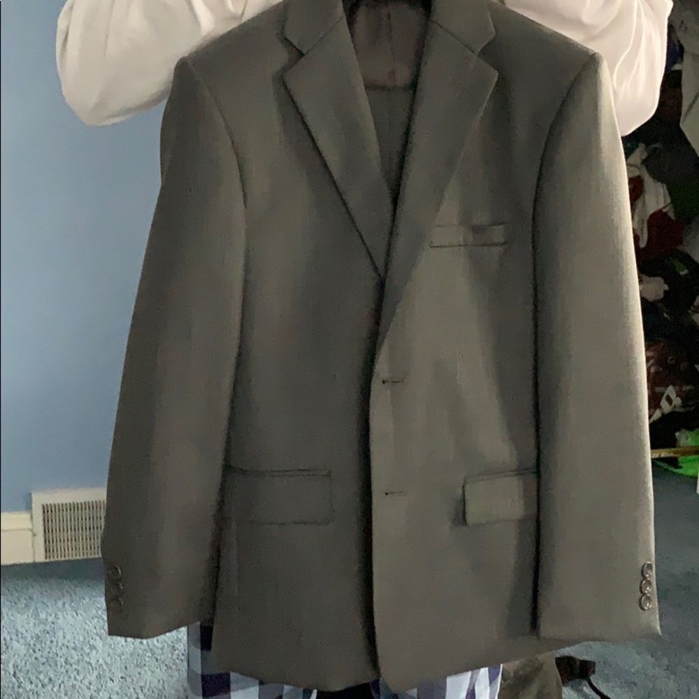 caravelli junior size  grey suit
